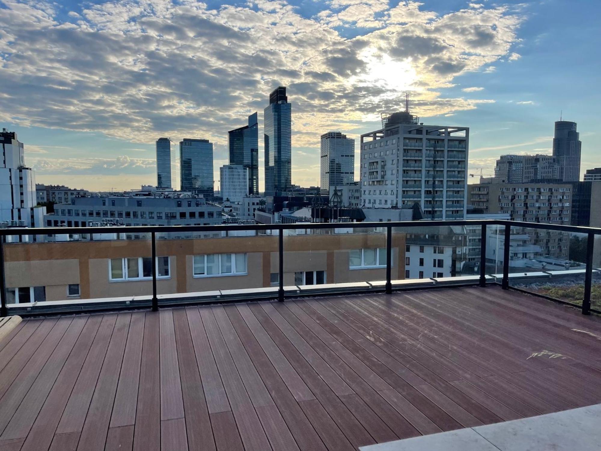 Sienna 65 - Taras Na Dachu Z Panorama 360 Na Warszawe -Roof Terrace With A Beautiful View - Prywatny Balkon - Private Balcony - Better Rental วอร์ซอ ภายนอก รูปภาพ